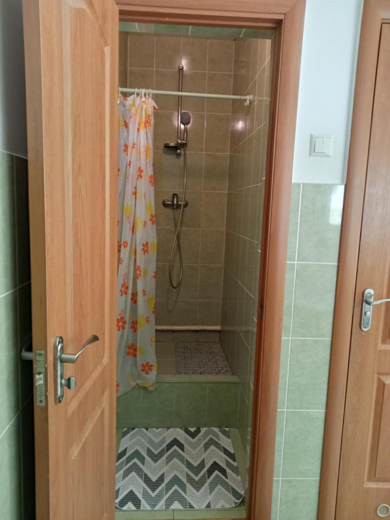 Hostel Iskra Lviv Kültér fotó